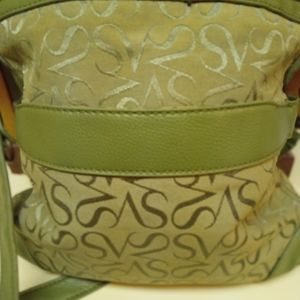 Beautiful Vera Wang handbag